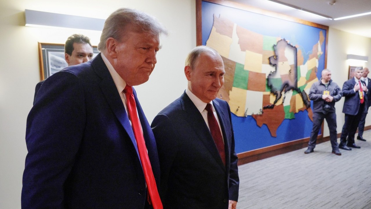 Foto - Putin ile görüşen Trump ‘barışın tek yolunu’ açıkladı