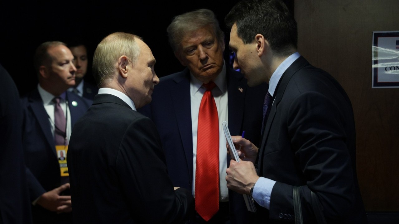 Foto - Putin ile görüşen Trump ‘barışın tek yolunu’ açıkladı