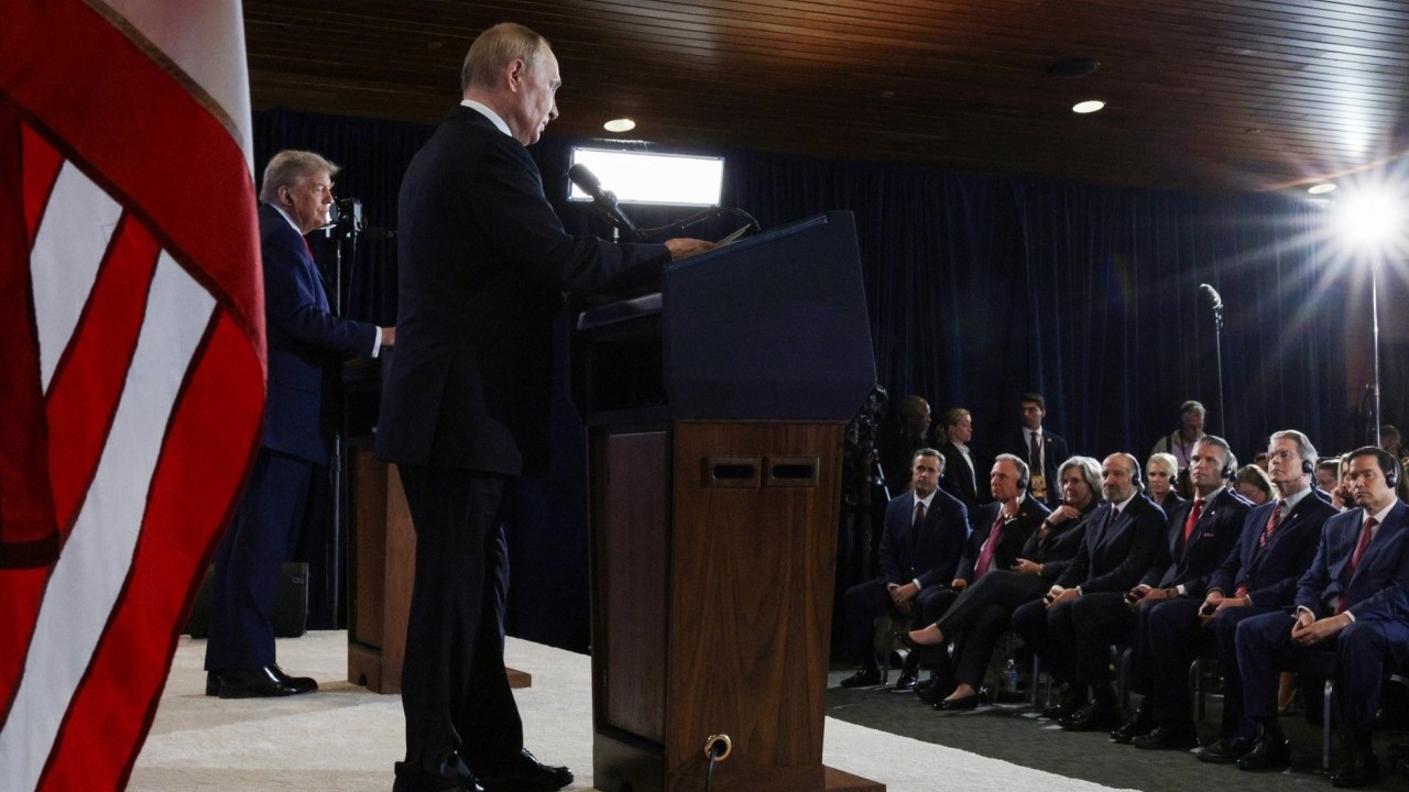 Foto - Putin ile görüşen Trump ‘barışın tek yolunu’ açıkladı