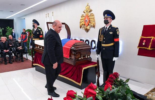 Foto - Putin tam anlamıyla yıkıldı! Bu kare dünya gündemini altüst etti