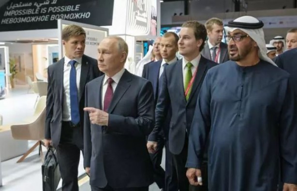 Foto - Putin'in yakın korumaları BAE heyetini göz hapsine aldı