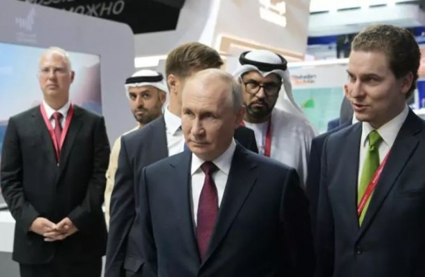 Foto - Putin'in yakın korumaları BAE heyetini göz hapsine aldı