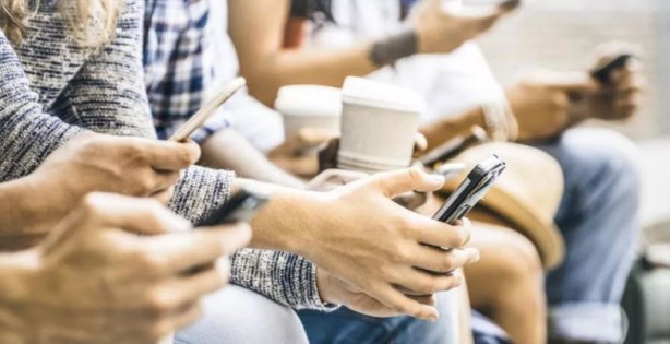 Foto - Radyasyon saçan cep telefonu modelleri! Sağlığınız için uzak durun