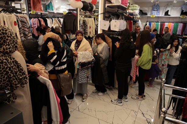 Foto - Raftan kapan kasaya koştu! Sadece 'Enflasyona inat' dedi sonuç böyle oldu