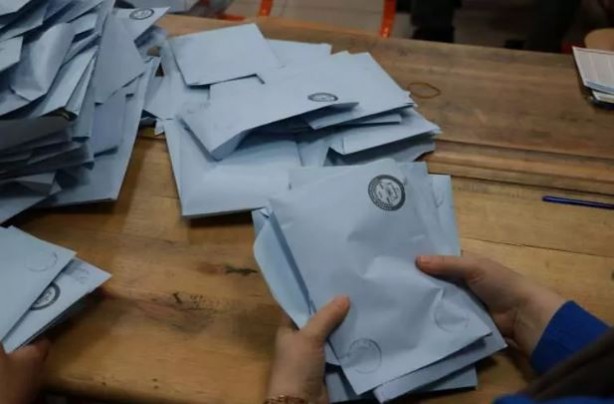 ‘Rakip tanımıyorum’ diyordu! Kendi sandığını duyan aday şaşkına döndü