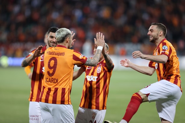 Foto - Ramazan Bayramı öncesi bu kepazelik tüm dünyaya ilan edildi! Bir sen eksiktin zaten yorum yapmayan!..