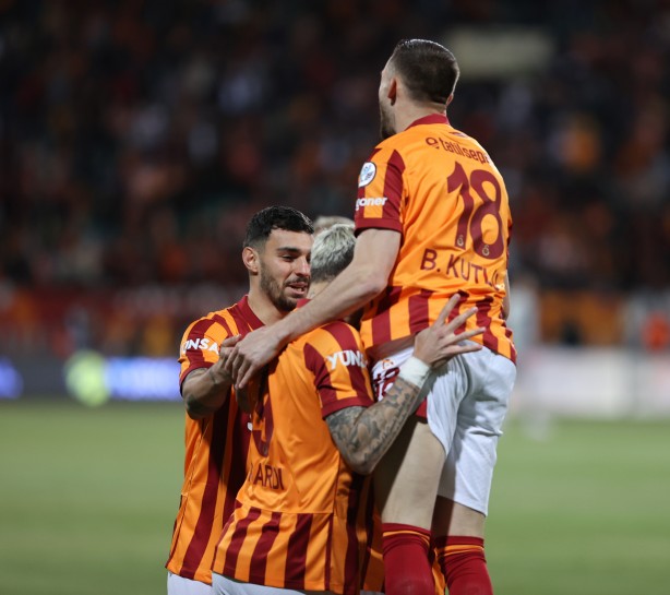 Foto - Ramazan Bayramı öncesi bu kepazelik tüm dünyaya ilan edildi! Bir sen eksiktin zaten yorum yapmayan!..