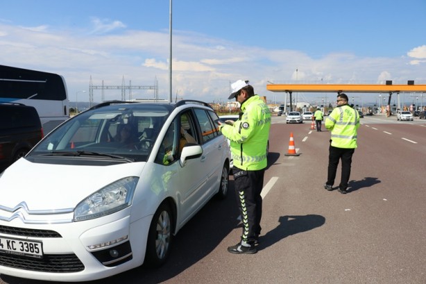 Ramazan Bayramı tatili başladı! Osmangazi Köprüsü'nde yoğunluk