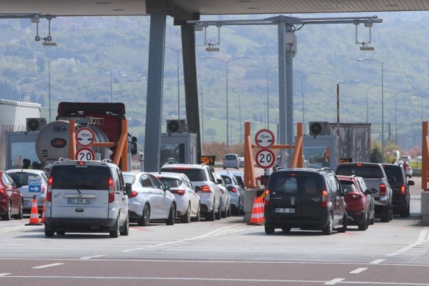 Foto - Ramazan Bayramı tatili başladı! Osmangazi Köprüsü'nde yoğunluk
