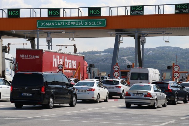 Foto - Ramazan Bayramı tatili başladı! Osmangazi Köprüsü'nde yoğunluk
