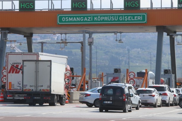 Foto - Ramazan Bayramı tatili başladı! Osmangazi Köprüsü'nde yoğunluk