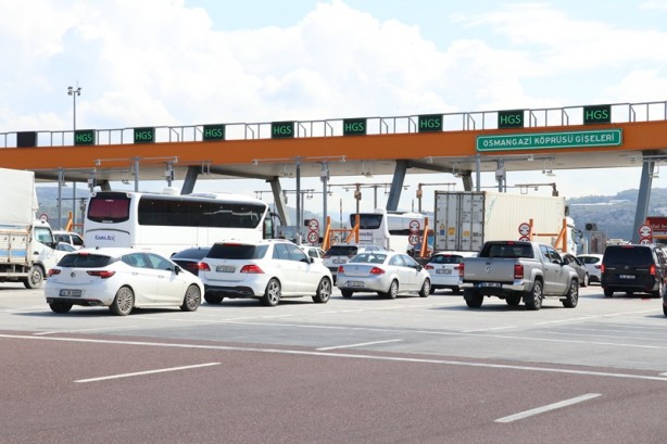 Foto - Ramazan Bayramı tatili başladı! Osmangazi Köprüsü'nde yoğunluk