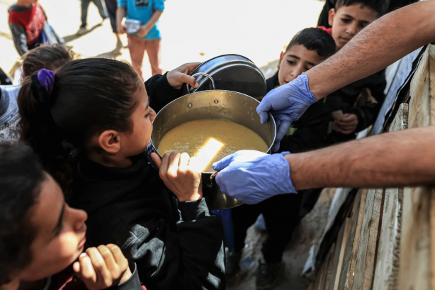 Foto - Ramazan Gazze’de ölüm ayı oldu! Dünya böyle bir soykırım görmedi: Çocuklar artık açlıktan yürüyemiyor