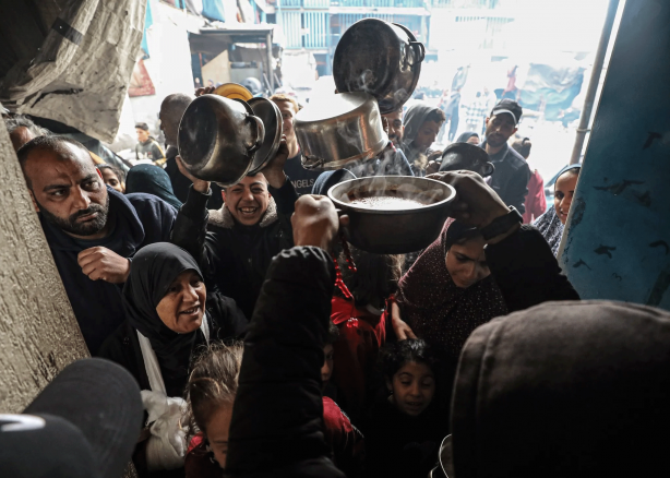 Foto - Ramazan Gazze’de ölüm ayı oldu! Dünya böyle bir soykırım görmedi: Çocuklar artık açlıktan yürüyemiyor