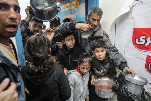 Foto - Ramazan Gazze’de ölüm ayı oldu! Dünya böyle bir soykırım görmedi: Çocuklar artık açlıktan yürüyemiyor