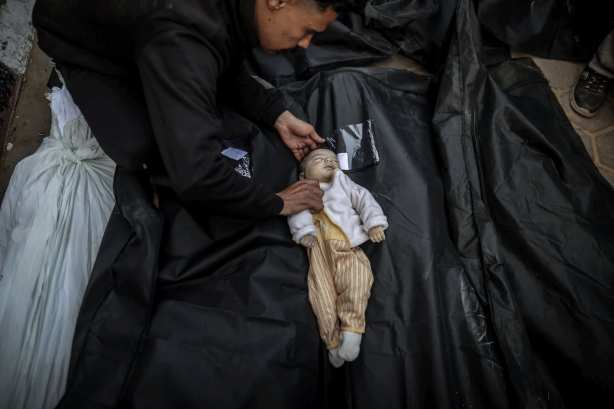 Foto - Ramazan Gazze’de ölüm ayı oldu! Dünya böyle bir soykırım görmedi: Çocuklar artık açlıktan yürüyemiyor