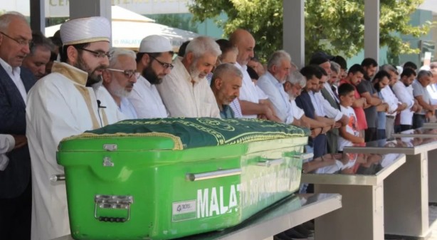 Foto - Ramazan Keskin Hoca son yolculuğuna dualarla uğurlandı
