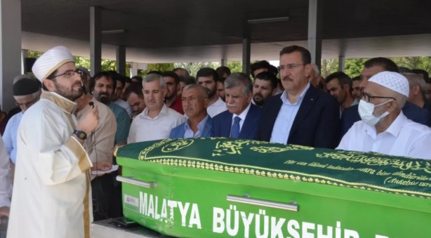 Foto - Ramazan Keskin Hoca son yolculuğuna dualarla uğurlandı