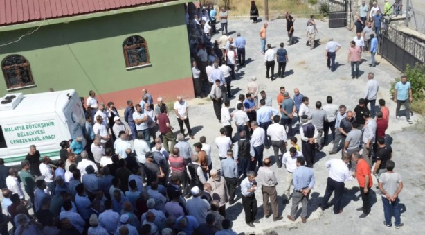 Foto - Ramazan Keskin Hoca son yolculuğuna dualarla uğurlandı