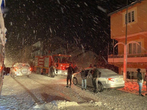 Foto - Ramazan Kurtoğlu'ndan deprem sonrası şok eden işgal uyarısı: Onlar bölgeye sokulmamalı