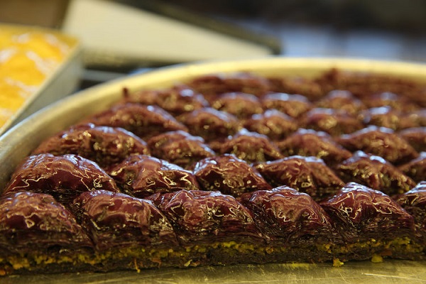 Foto - Ramazan'da verilen kiloları geri alabilirsiniz! Bayramda bu hataları yapmayın