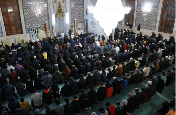 Foto - Ramazan’ın ilk günü camiler doldu taştı