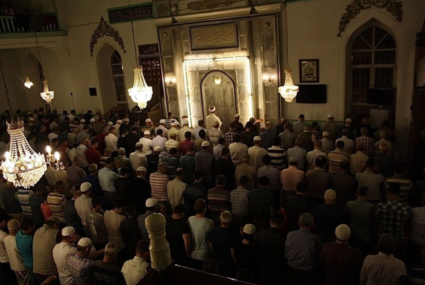 Foto - Ramazan’ın ilk günü camiler doldu taştı