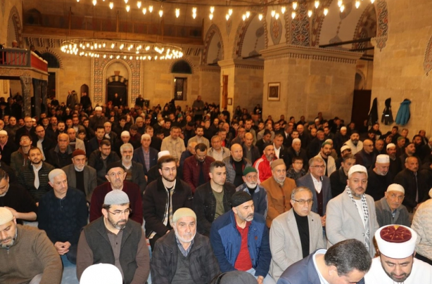 Foto - Ramazan’ın ilk günü camiler doldu taştı