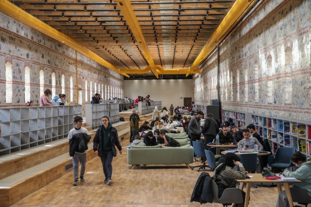 Foto - Rami Kütüphanesi 600 binden fazla kitapseveri ağırladı