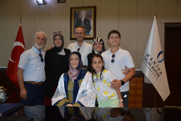 Foto - Rana Kibar Cumhurbaşkanı Erdoğan'ın imzasıyla yeni görevine başladı