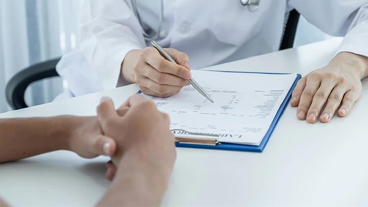 Rapor almak için hastaneye gitmek tarih oluyor! Yeni sistemle evinizden halledebileceksiniz