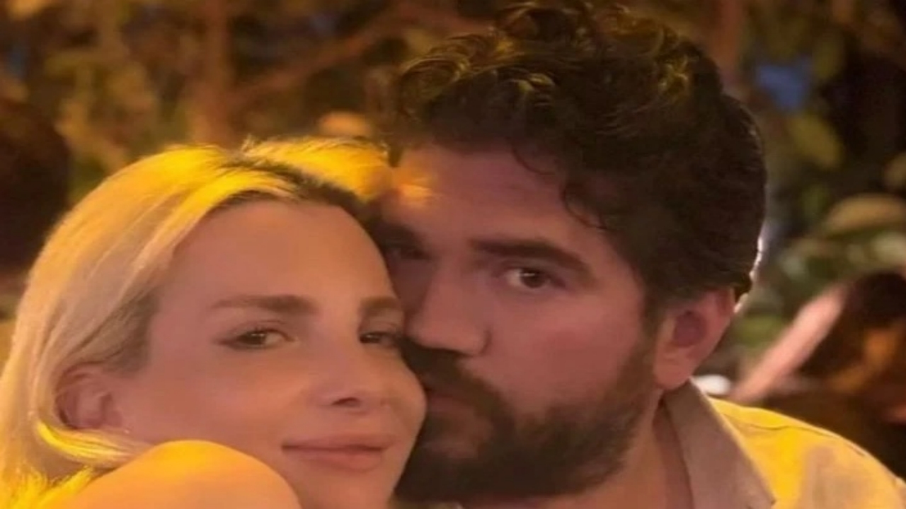 Foto - Rasim Ozan Kütahyalı sessiz sedasız evlendi! Kendisinden 20 yaş küçük eşi bakın kim çıktı