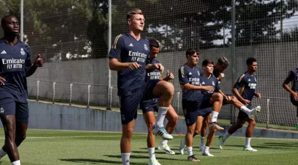 Foto - Real Madrid'de Ancelotti’den skandal Arda Güler kararı! Bunu niye yapıyorsun ki…