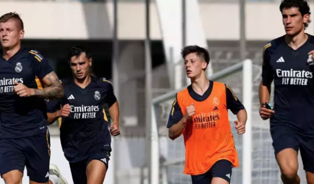 Foto - Real Madrid'de Ancelotti’den skandal Arda Güler kararı! Bunu niye yapıyorsun ki…