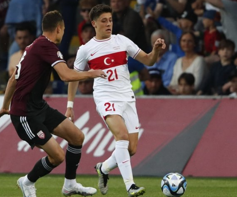 Real Madrid'de Arda alarmı! Tüm dünya bu haberi bekliyor! İşte dönüş tarihi...