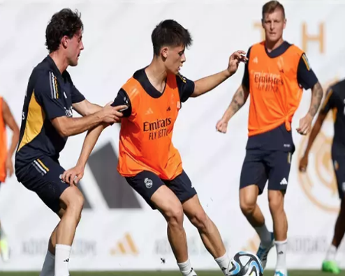 Foto - Real Madrid'de Arda Güler bombası! Ancelotti kararını verdi... Arda füze gibi fırlayacak...