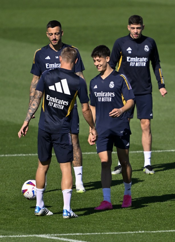 Foto - Real Madrid'de Arda Güler kararı! Ancelotti bile şaştı, doktorlar 'sakın' dedi ve açıkladı