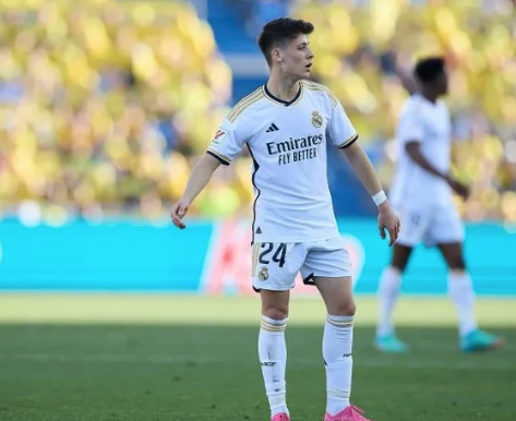 Foto - Real Madrid’de şok eden gelişme! Madrid’in başına bir şans kuşu: Mevzuya el kondu: Madrid’e kilitlendi! Her şeyi sil baştan değiştirebilir