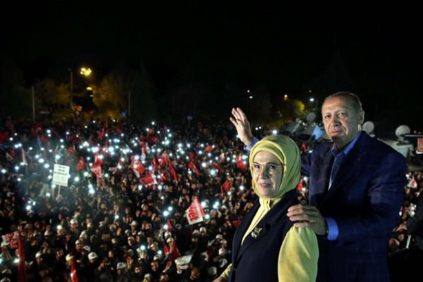 Foto - Referandumun kabul edilmesiyle üç düzenleme yürürlüğe girecek