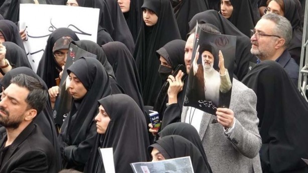 Foto - Reisi için Tahran'da cenaze töreni! Dikkat çeken detaylar ortaya çıktı