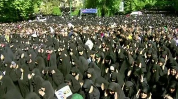 Foto - Reisi için Tahran'da cenaze töreni! Dikkat çeken detaylar ortaya çıktı