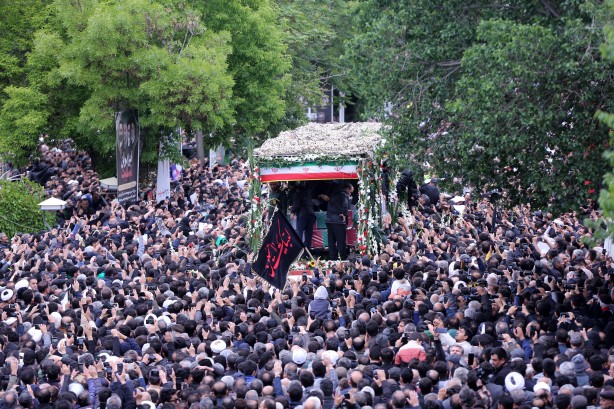 Foto - Reisi'nin cenazesine Türkiye'den iki kişi katılacak