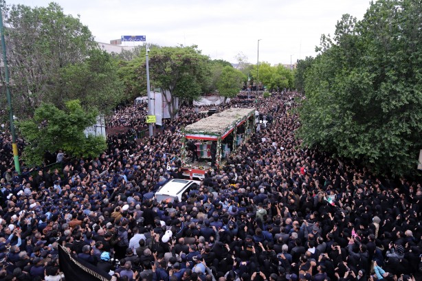 Foto - Reisi'nin cenazesine Türkiye'den iki kişi katılacak
