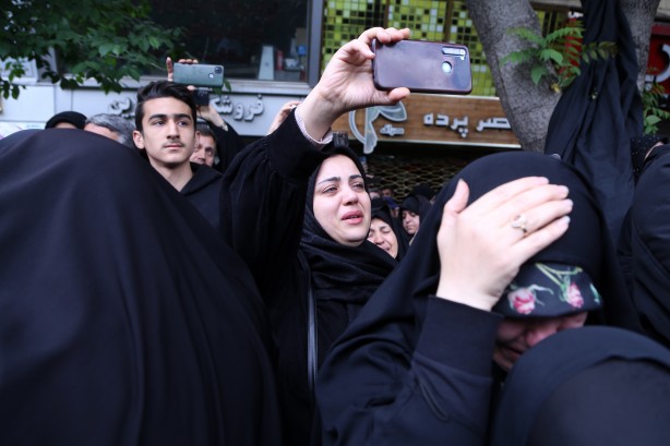 Foto - Reisi'nin cenazesine Türkiye'den iki kişi katılacak