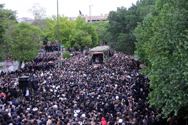 Foto - Reisi'nin cenazesine Türkiye'den iki kişi katılacak