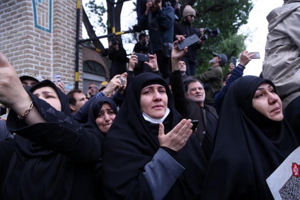 Foto - Reisi'nin cenazesine Türkiye'den iki kişi katılacak
