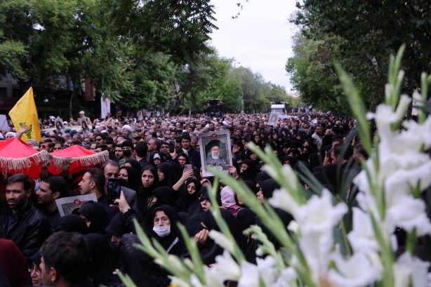 Foto - Reisi'nin cenazesine Türkiye'den iki kişi katılacak