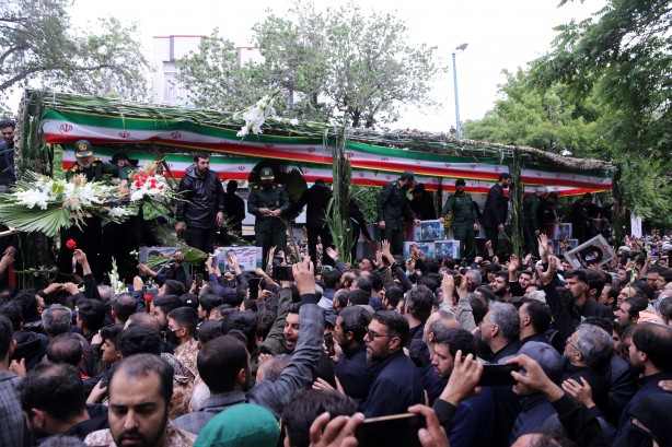 Foto - Reisi'nin cenazesine Türkiye'den iki kişi katılacak