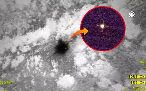 Reisi'nin enkazının yakınlarında drone görüntülerine takılan o kişi kim? Koşmaya başladı, dünya şokta