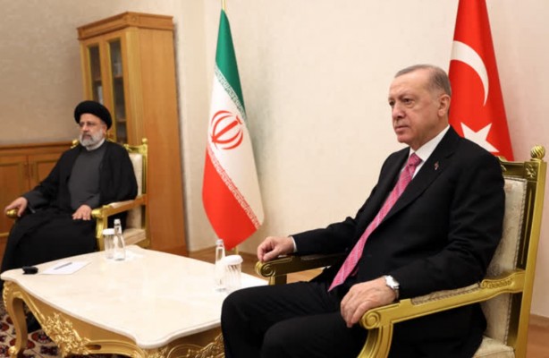 Foto - Reisi'nin yüz ifadesi gündem oldu! EİT Zirvesi'nden dikkat çeken kareler 